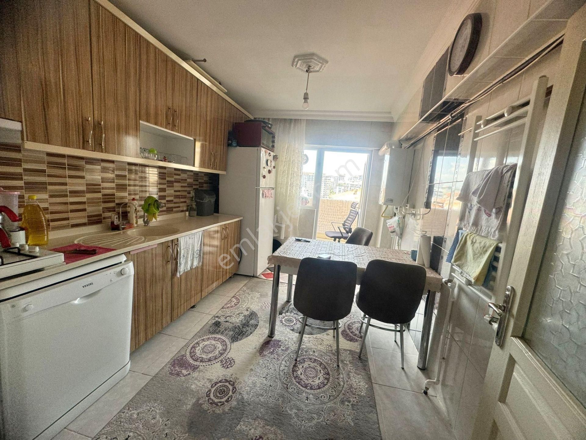 Mamak Durali Alıç Satılık Daire MAMAK DURALİALIÇDA ŞEHİTLER CADDESİ DİBİNDE 3+1 ARA KATTA MASRAFSIZ SATILIK DAİRE 