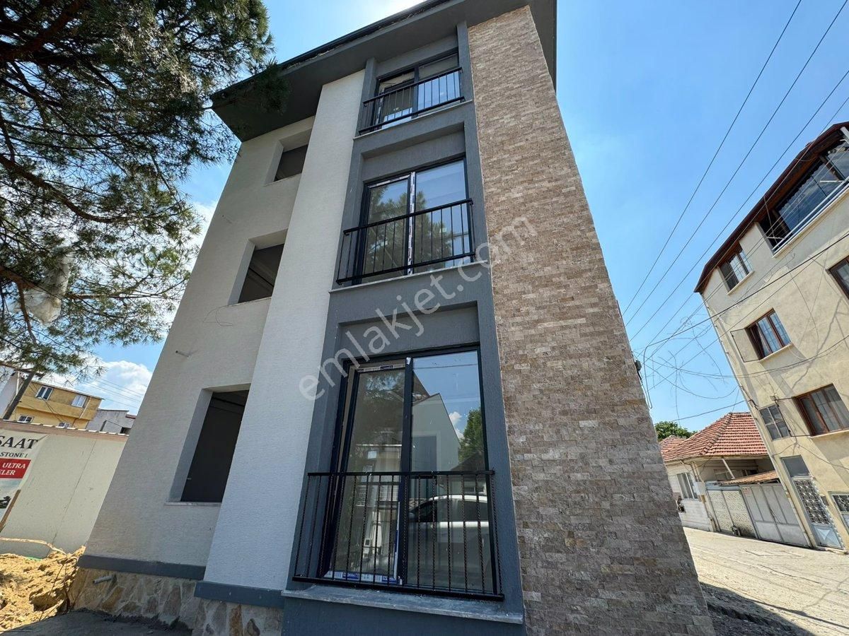 Adapazarı Akıncılar Satılık Daire REMAX HÜR İLKNUR DOĞAN DAN SEHİR MERKEZİNDE SATILIK FIRSAT DAİRE