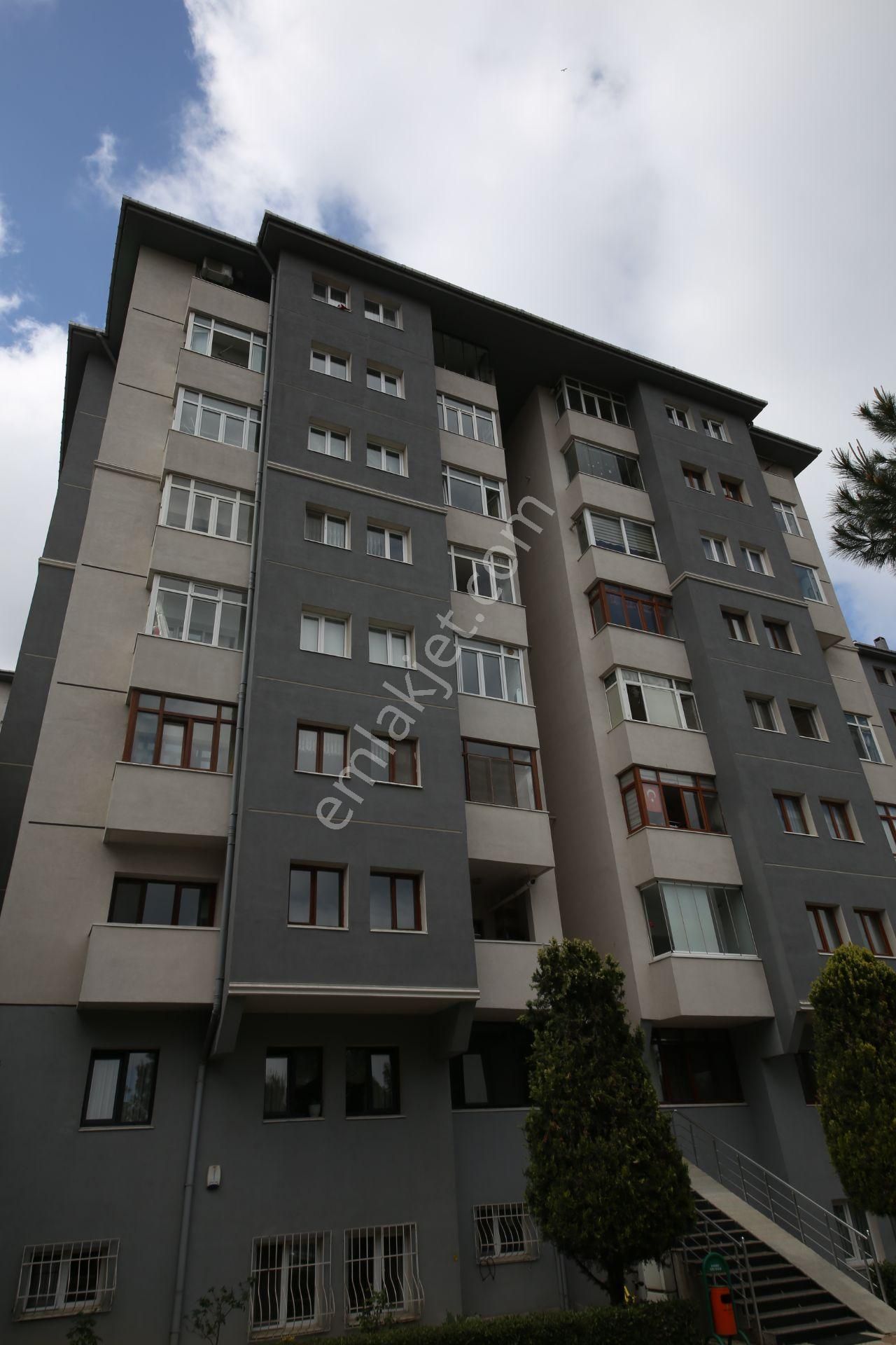 Üsküdar Yavuztürk Satılık Daire  DALGIÇKENT SİTESİNDE 3+1 DAİRE