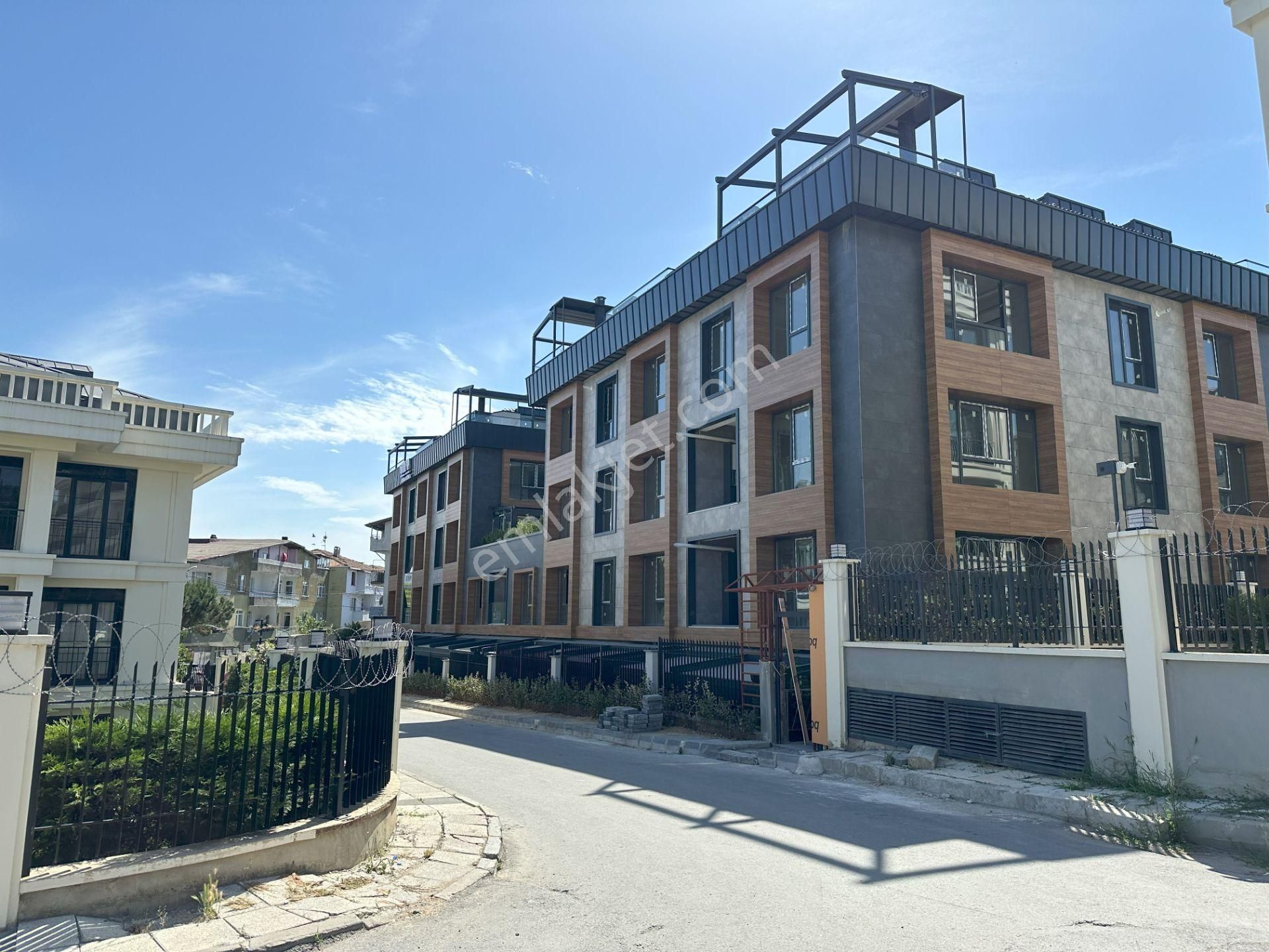 Eyüpsultan Mimar Sinan Satılık Daire KEMERBURGAZ MİMAR SİNAN MAHALLESI 3+1 SATILIK DUBLEKS KATI DAİRE KEMER SUITES 2 PROJESİ 219 M2