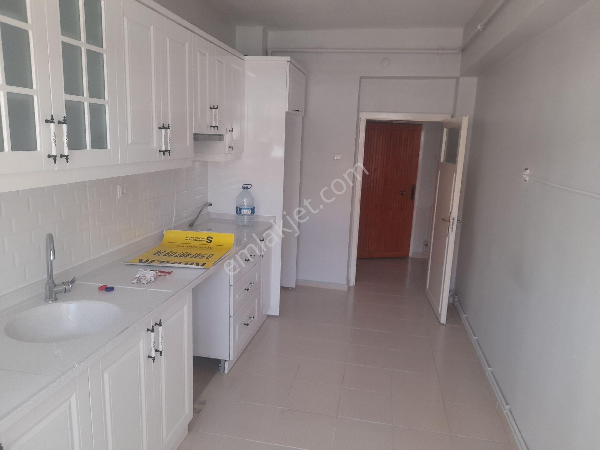 Kırşehir Merkez Medrese Kiralık Daire MTZ EMLAKTAN ŞEHİR  MERKEZİNEDE KİRALIK 3+1 DAİRE 