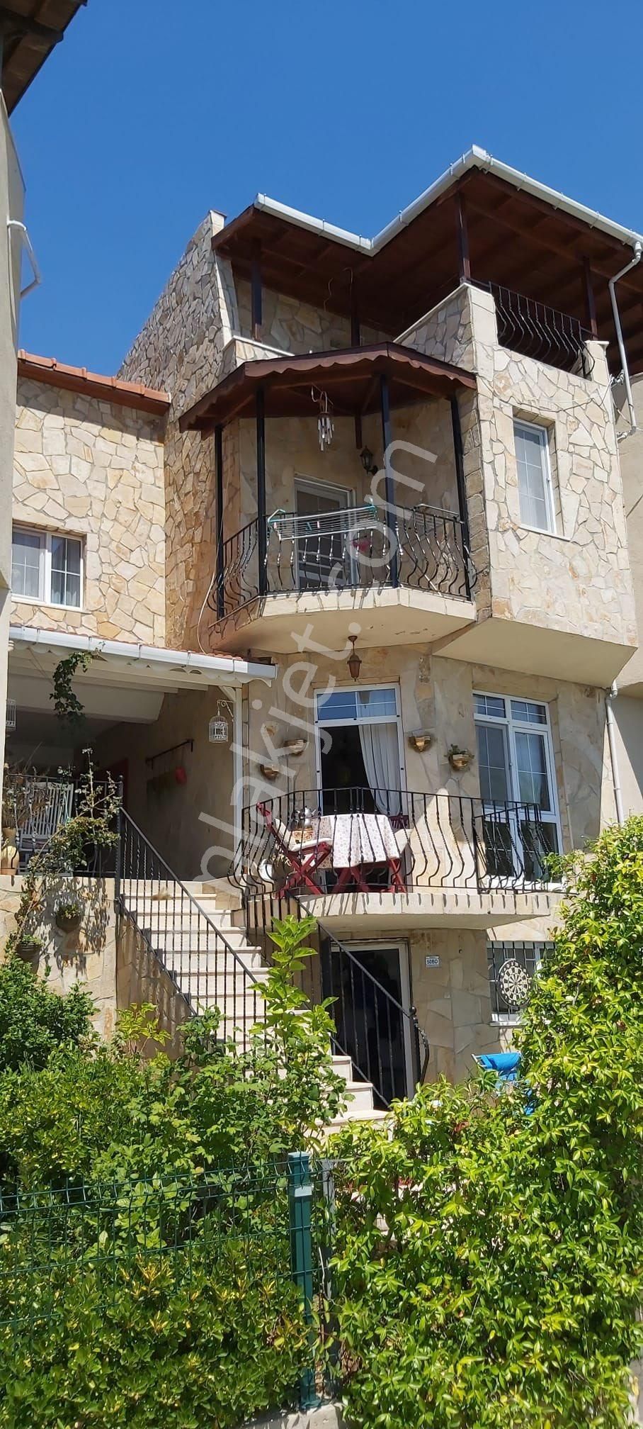 Gelibolu Güneyli Köyü Satılık Yazlık Üniversiteli’ler Sitesi’nde Satılık Yazlık