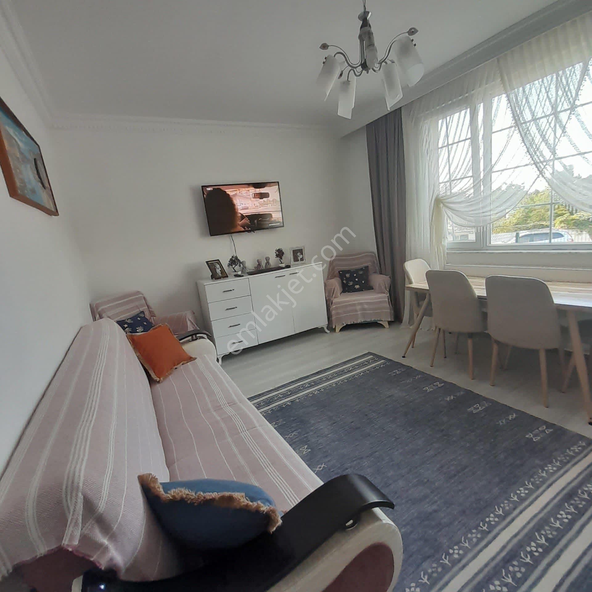 Beykoz İncirköy Satılık Daire İNCİRKÖY'DE SATILIK OTOPARKI OLAN UYGUN FİYATLI 2+1 70m2 DAİRE 