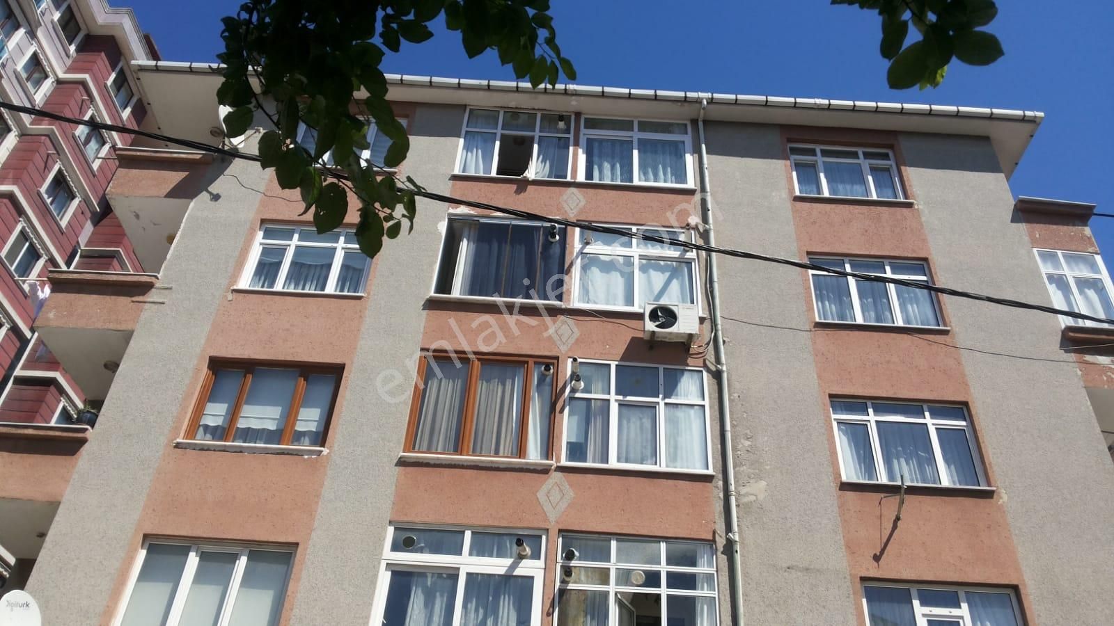 Ümraniye İstiklal Satılık Daire  Ümraniye  İstiklalde  2+1 Satılık 80M Bakımlı 2.Kat DÜŞEŞ Daire No:514