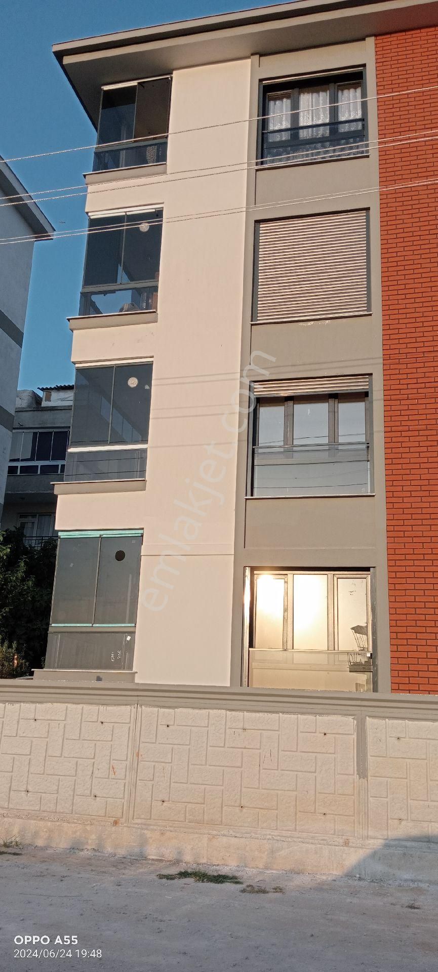 Torbalı Torbalı Satılık Daire Torbalı .Torbalı Mah. Sıfır yaş 1+1.60m2 Bahçe katı .Doğalgazlı  Daire 