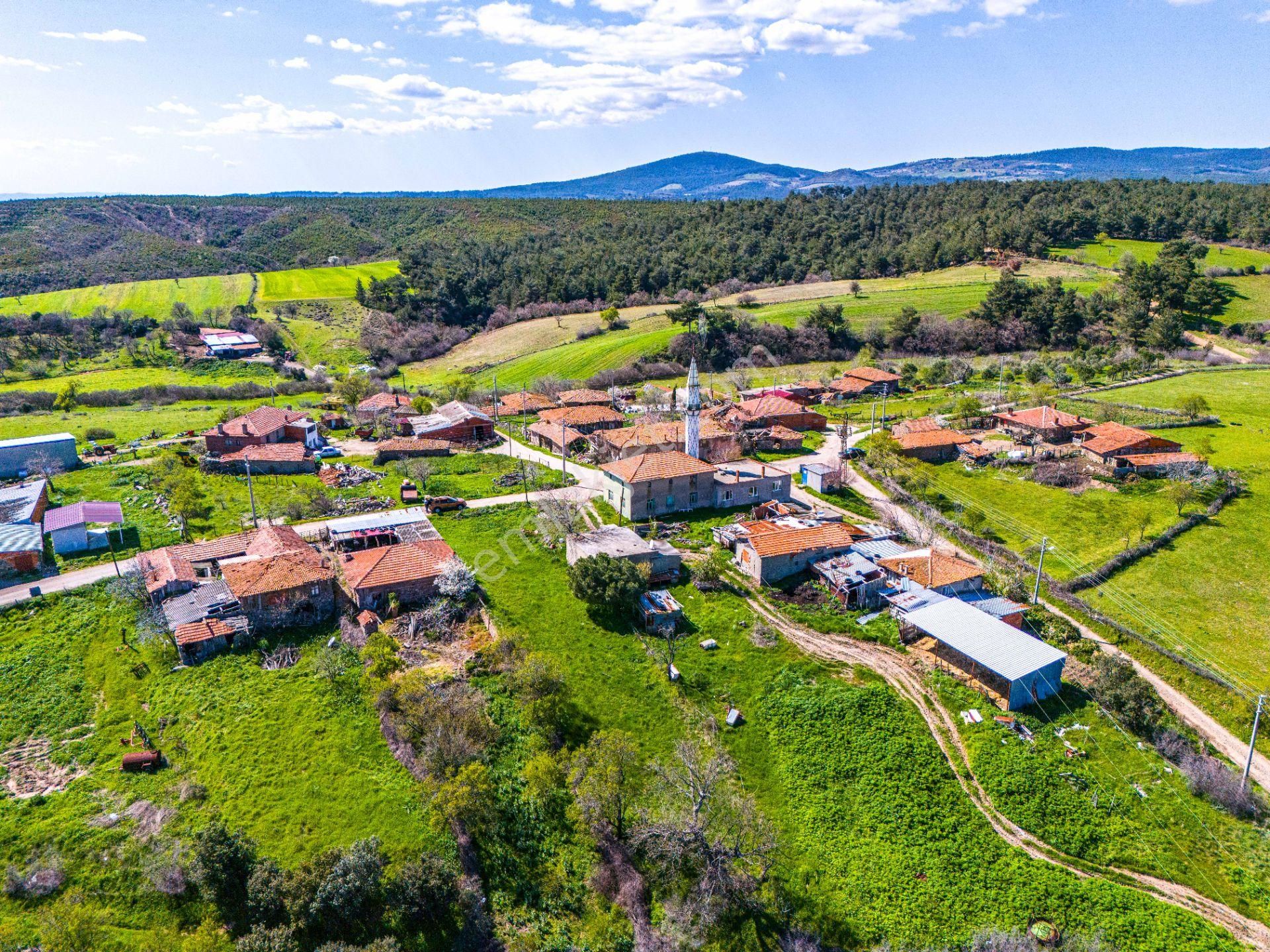 Bayramiç Yukarışefikler Köyünde Konut İmarlı 688 M2 Arsa - Görsel 12