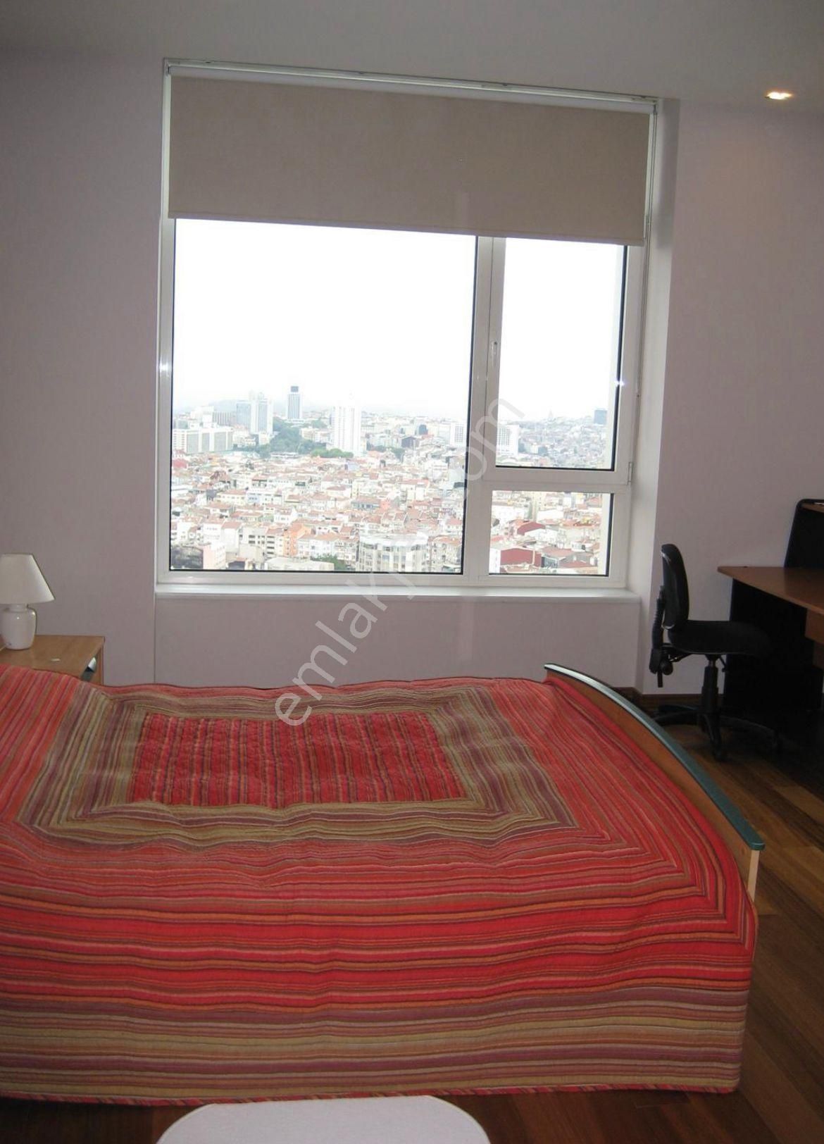 İstanbul Şişli Kiralık Residence  Şişli Plaza'da Boğaz Mazaralı Eşyalı 1+1 Kiralık Residence