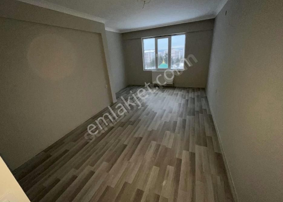 Mamak General Zeki Doğan Kiralık Daire  GENERAL ZEKİ DOĞAN MH. 4+1 KİRALIK DAİRE MEMUR/MEMUR KEFİL