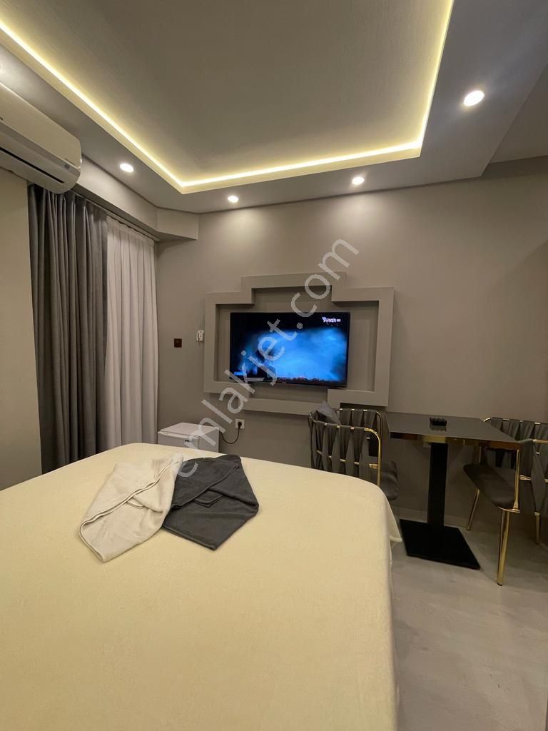 Beyoğlu Katip Mustafa Çelebi Günlük Kiralık Daire  TAKSİM  ISTİKLAL CD BEYOGLU ULTRA LUKS 1 0 SUIT ODALAR ADA LIFE SUIT OTEL 