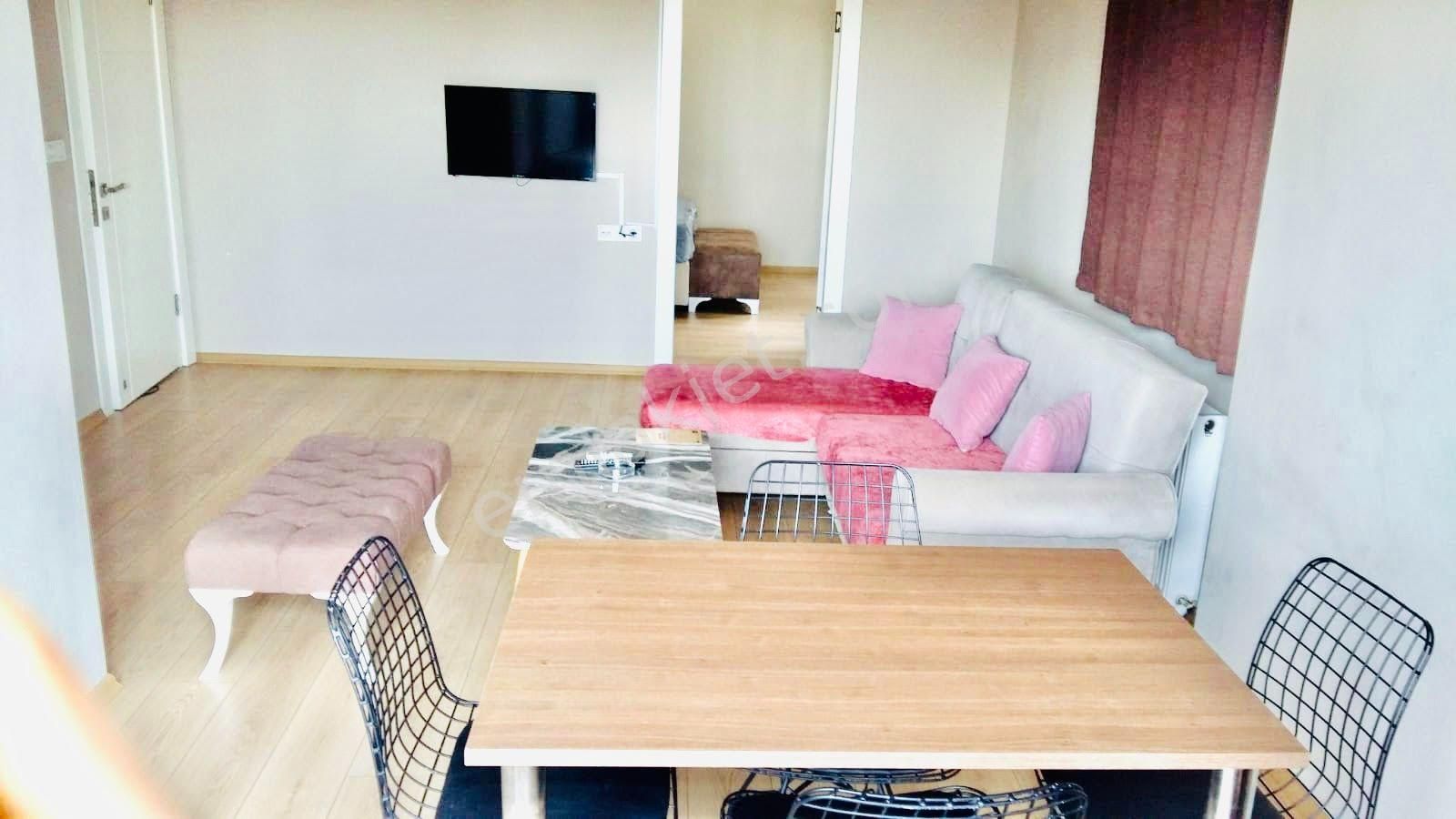 Pendik Güzelyalı Günlük Kiralık Daire  PENDİKTE HAVALANINA YAKIN E-5 KENARINDA LÜX DAİRELER