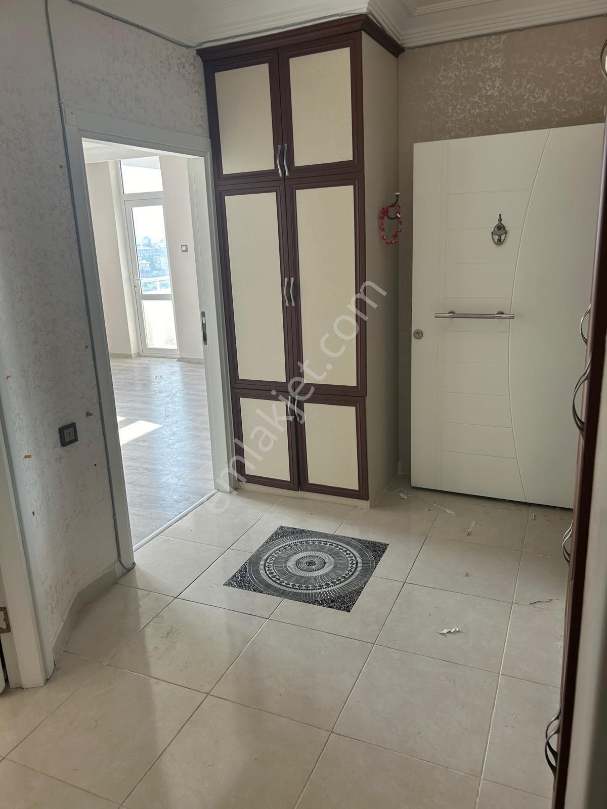 Çukurova Kurttepe Kiralık Daire  EMLAK STORE'DAN GÖL MANZARALI SÜLEYMAN DEMİREL ÜSTÜ 3+1 LÜKS DAİRE