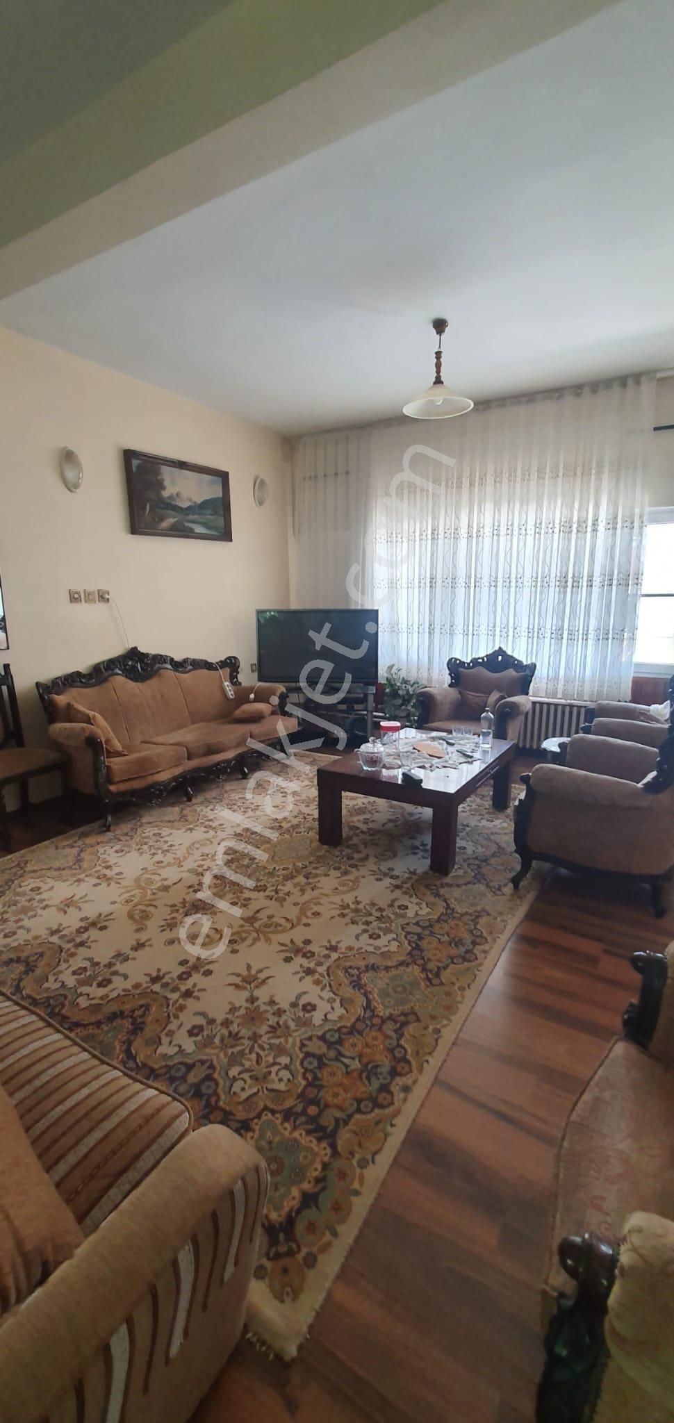 Süleymanpaşa Ortacami Kiralık Daire  TEKİRDAĞ MEYDAN  DA KİRALIK EŞYALI  3+1 DAİRE 200 M2