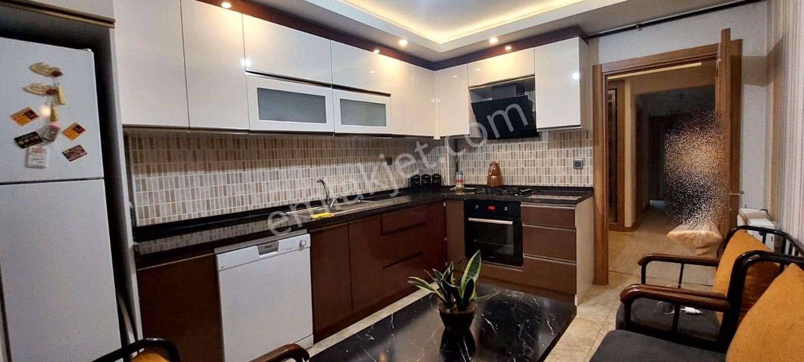 Mamak Cengizhan Satılık Daire  CENGİZHANDA NATOYOLU CADDESİ YAKININDA 3+1 TEK BLOKLU SİTEDE YAPILI SATILIK DAİRE 