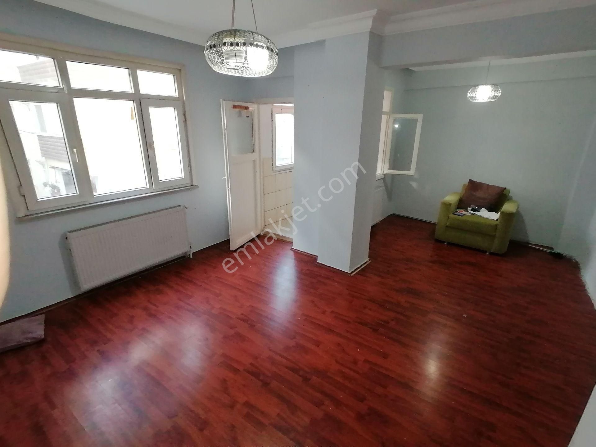 Bahçelievler Fevzi Çakmak Kiralık Daire  EFKA GAYRİMENKULDEN YENİBOSNA METRO METROBÜSE YAKIN  KİRALIK 2+1 DAİRE