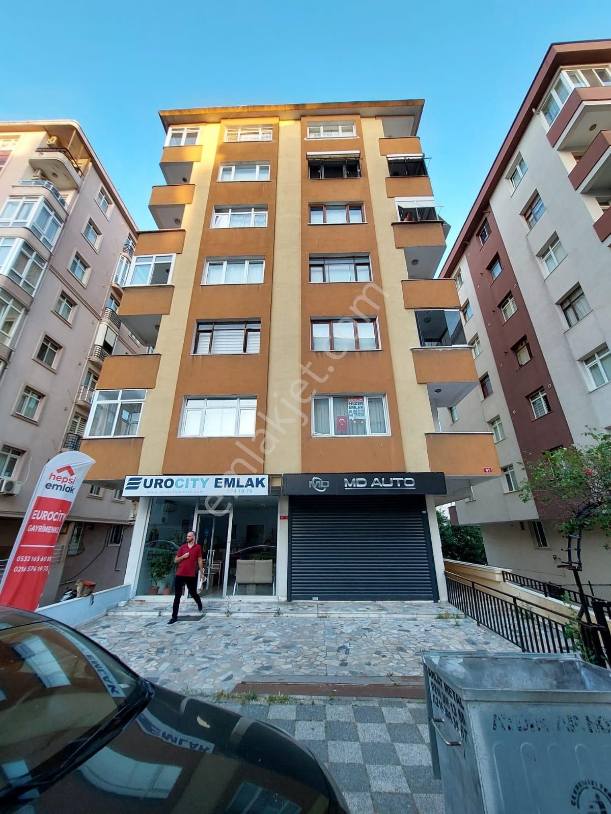 Ataşehir İçerenköy Satılık Daire  ATAŞEHİR İÇERENKÖY DE FIRSAT DAİRE.