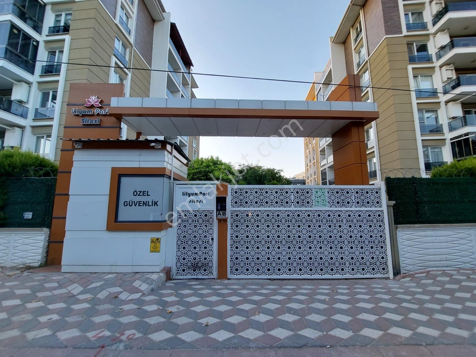 Akhisar Atatürk Satılık Daire  ATATÜRK MAH. LİLYUM PARK SİTESİ'NDE 2+1 SATILIK DAİRE