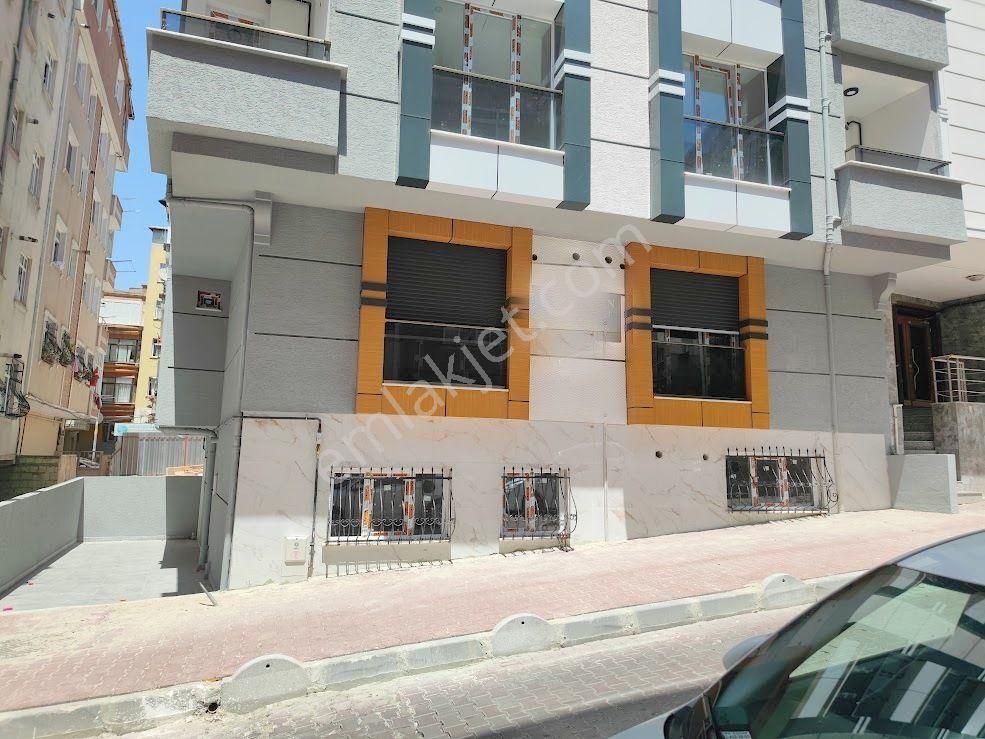 Bahçelievler Yenibosna Merkez Kiralık Daire  HÜRRİYTTE SIFIR KREDİLİ 2+1 KULLANIŞLI YÜKSEK GİRİŞ DAİRE YILDIZ DAN 