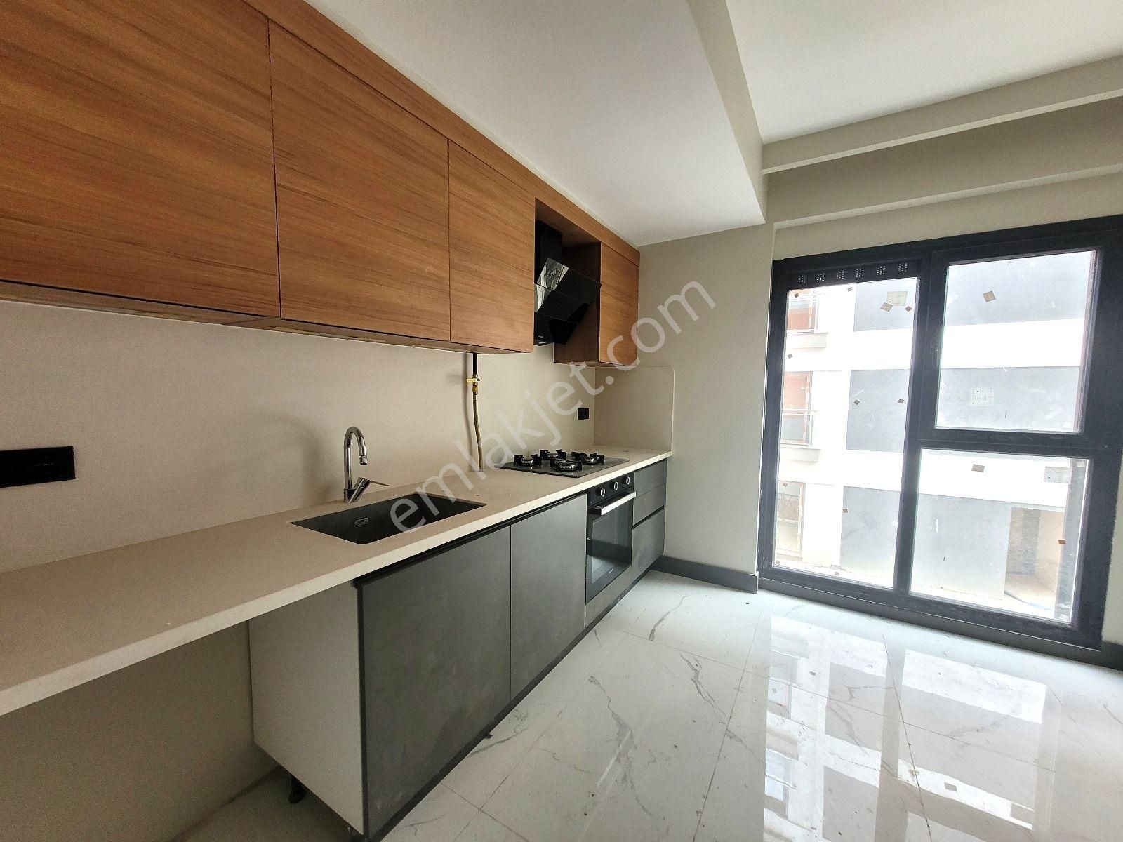 Turgutlu Selvilitepe Satılık Daire  TURGUTLU SELVİLİTEPE MAH.DE SATILIK DAİRE