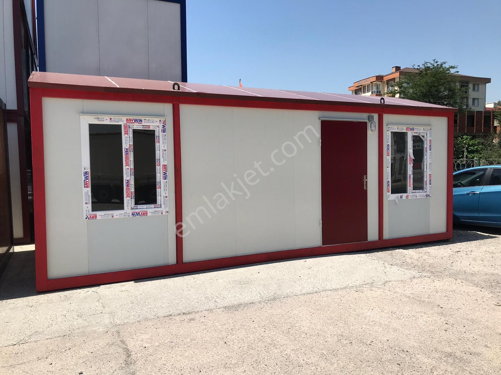 Arnavutköy Boğazköy İstiklal Satılık Prefabrik  BAĞ BAHÇE YAŞAM KONTEYNERİ 21M2 FULL SANDVİC PANEL BEŞİK ÇATILI