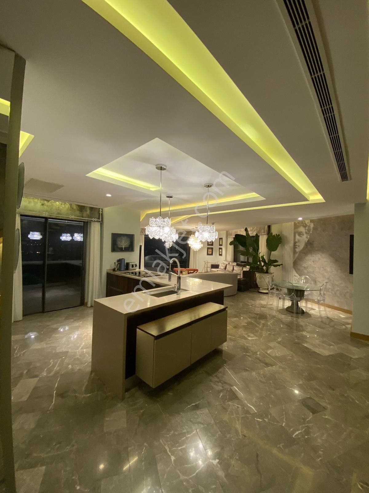 Yalıkavak'da Denize Sıfır Plajı Olan 6+2 Satılık Villa - Görsel 7