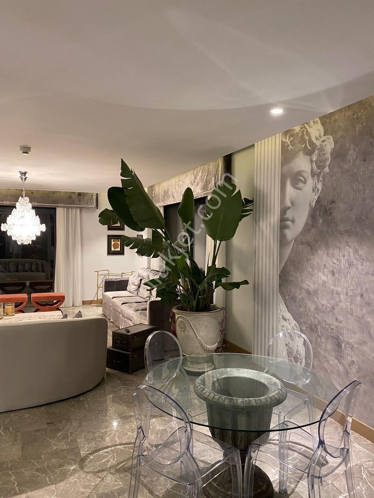 Yalıkavak'da Denize Sıfır Plajı Olan 6+2 Satılık Villa - Görsel 9