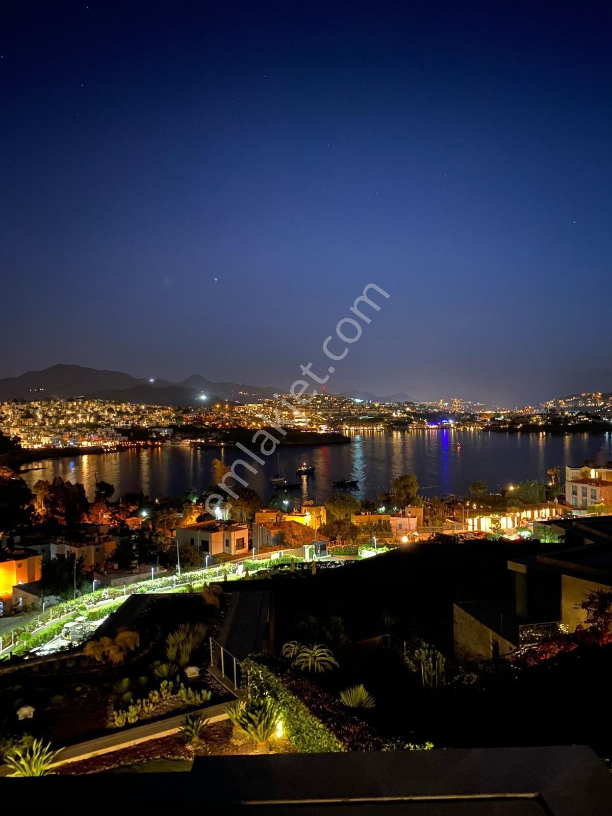 Yalıkavak'da Denize Sıfır Plajı Olan 6+2 Satılık Villa - Görsel 4