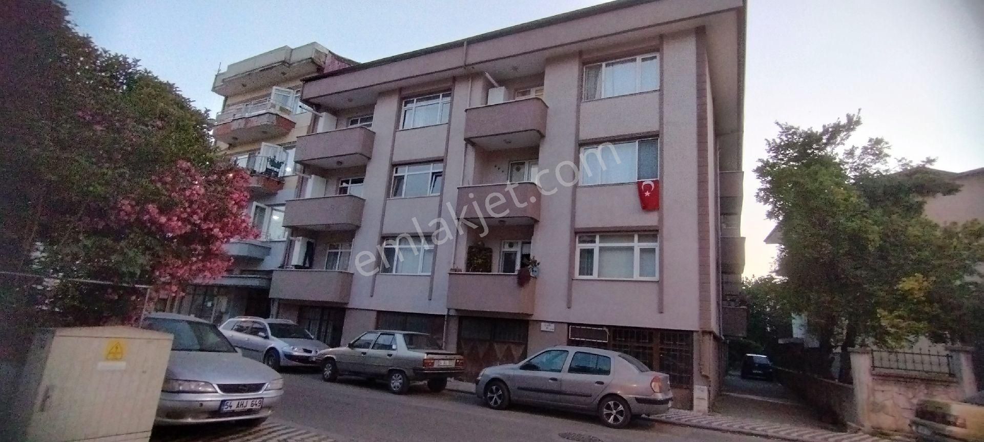 Adapazarı Kurtuluş Kiralık Daire SAKARYA ZÜMRÜT EMLAK'TAN ADAPAZARI MERKEZ DE 3+1, 125 M2 ARAKAT KİRALIK DAİRE