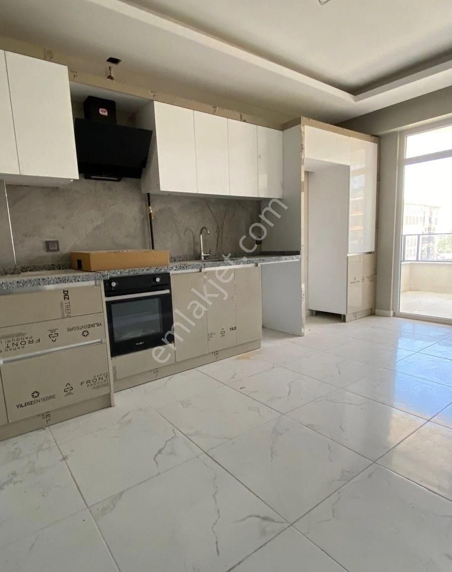 Karatay Karakulak Satılık Daire KARAKULAK MAHALLESİ MENGENE CADDESİ ÜZERİ 3+1 SATILIK ARAKAT DAİRE