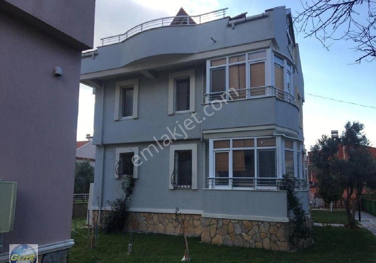 Erdek Ocaklar Satılık Villa BALIKESİR ERDEK OCAKLARDA SATILIK TRİPLEKS VİLLA