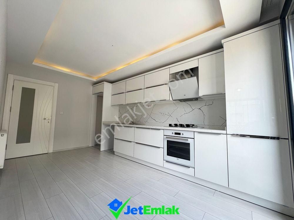 Edremit İkizçay Satılık Daire  JET EMLAKTAN İKİZÇAY'DA YÜZME HAVUZLU ŞAHANE 2+1 DAİRE