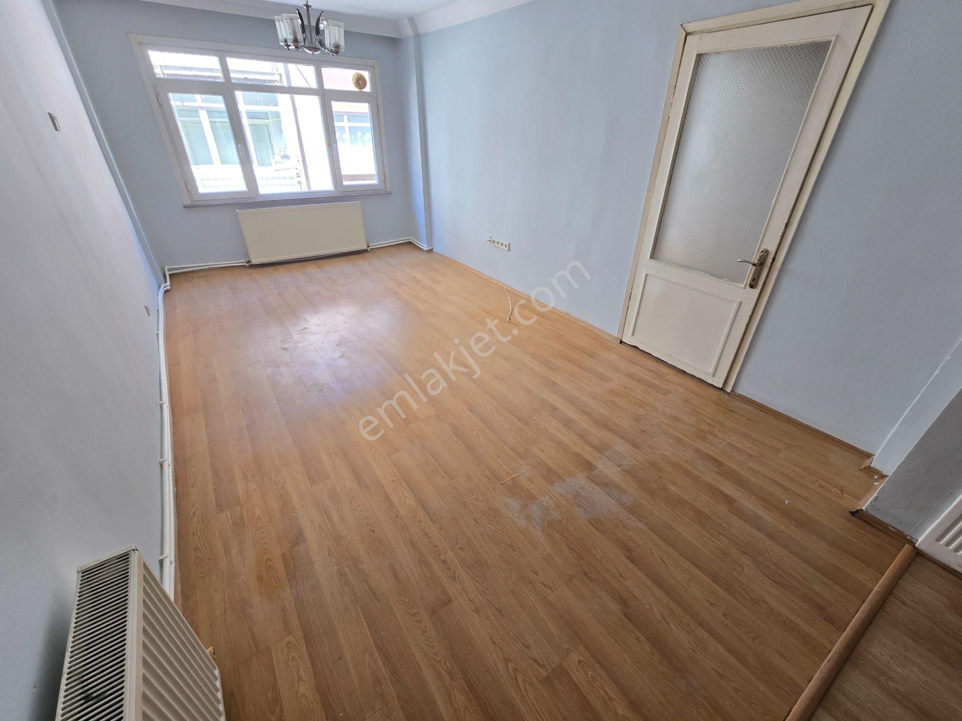 Üsküdar Valide-i Atik Kiralık Daire  DELUXE 26 'DAN MERKEZE YAKIN ÖĞRENCİYE ÇALIŞANA 2+1 80 m2 DAİRE