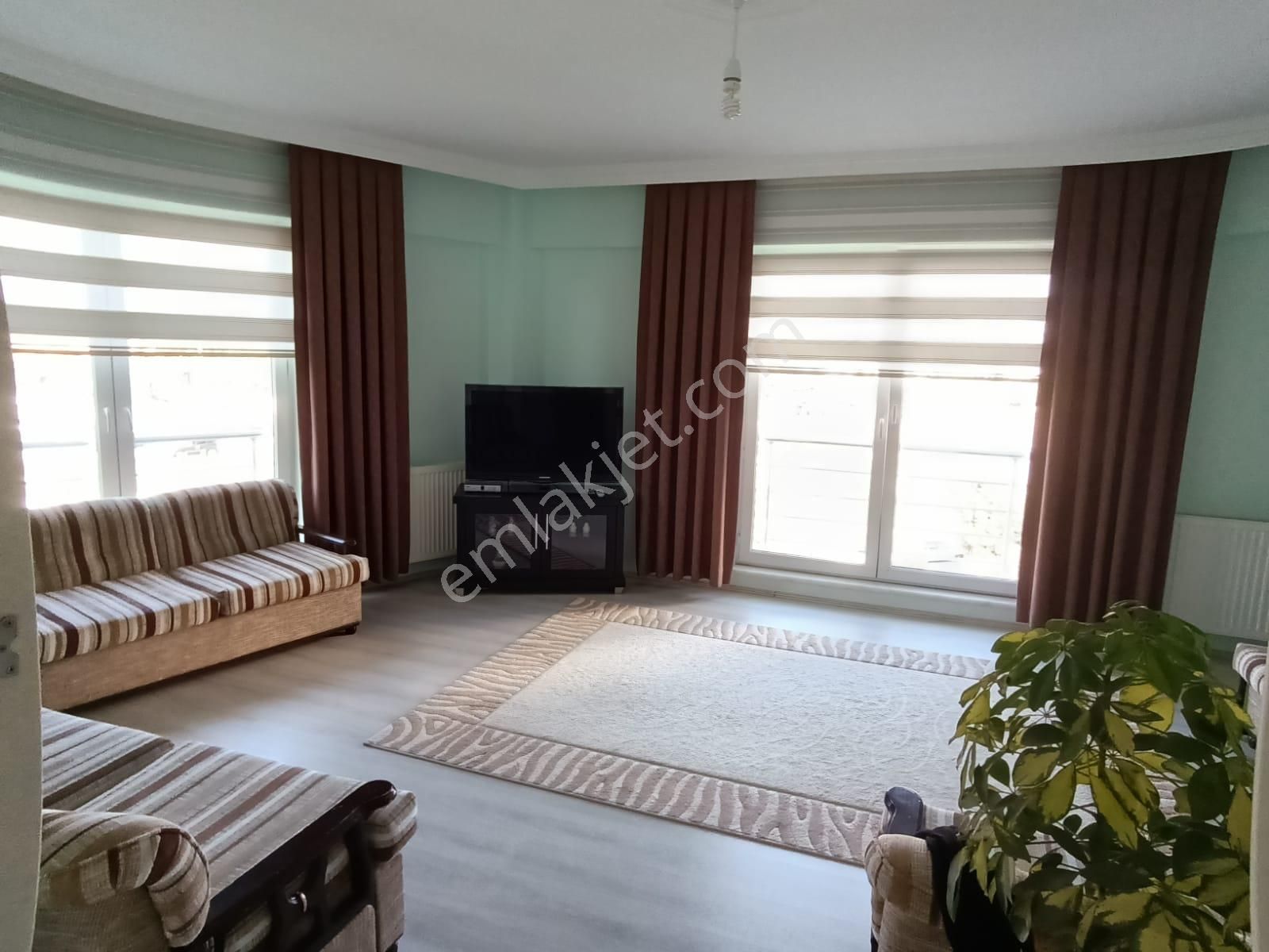 Tepebaşı Zafer Satılık Daire  B-335 ZAFER MAHALLESİNDE SATILIK 4+1 DUBLEKS DAİRE