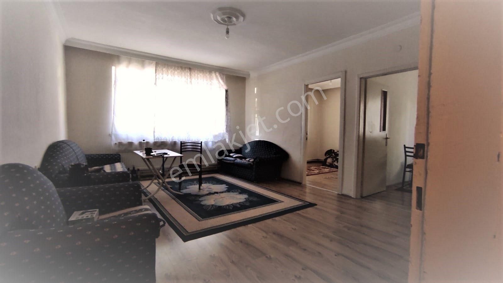 Keçiören Pınarbaşı Satılık Daire  SATILIK*DAİRE*KEÇİÖREN PINARBAŞI MAH*HASTANELERE YAKIN GİRİŞ 3+1  GENİŞ