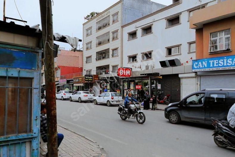 Seyhan Sucuzade Satılık Konut İmarlı  AKİ GAYRİMENKUL DEN Tek Tapu ARSA 2KATLI 3DAİRE VE SATILIK 13DÜKKAN tapu civarı caddesi üzeri