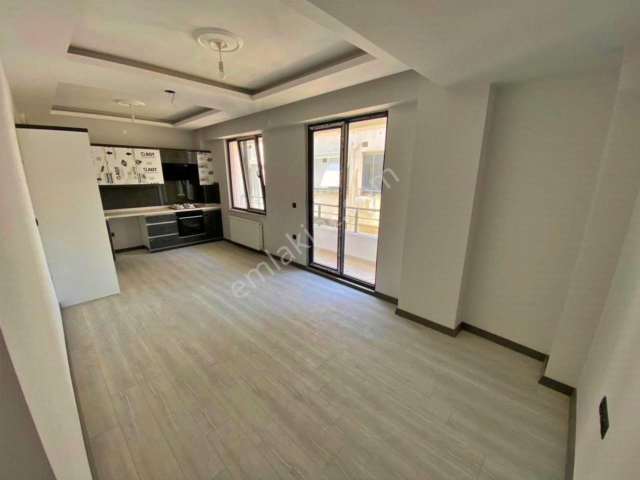 Edremit Tuzcumurat Satılık Daire  UYTUNDAN EDREMİTTE KAPALI OTOPARKLI DOĞALGAZLI 1+1 SATILIK DAİRE