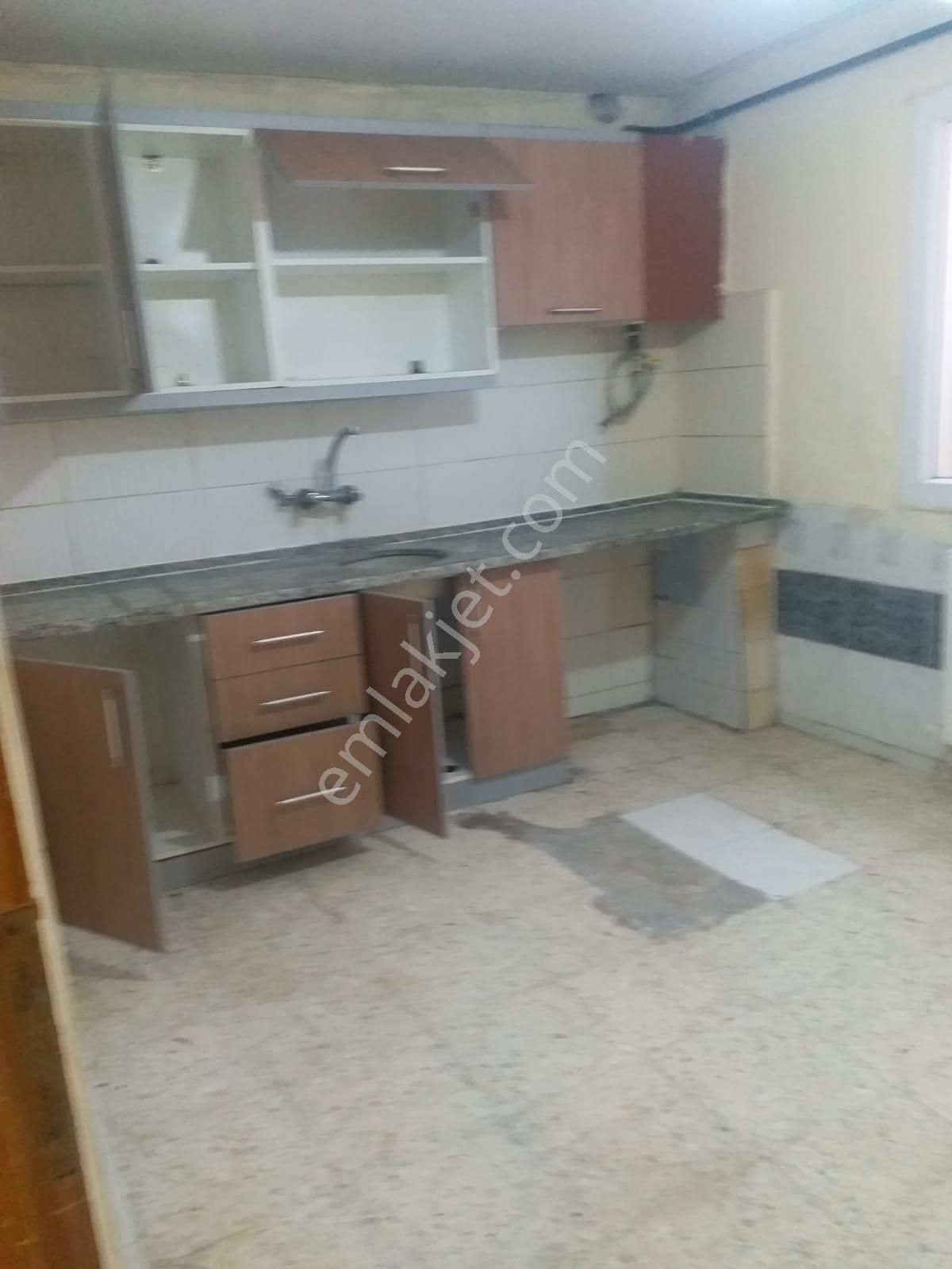 Kemalpaşa Çınarköy Kiralık Daire  KEMALPAŞA MERKEZİNDE ÇINAR MEVKİİNDE KRİALIK DAİRE 1+1 DOĞALGAZLI