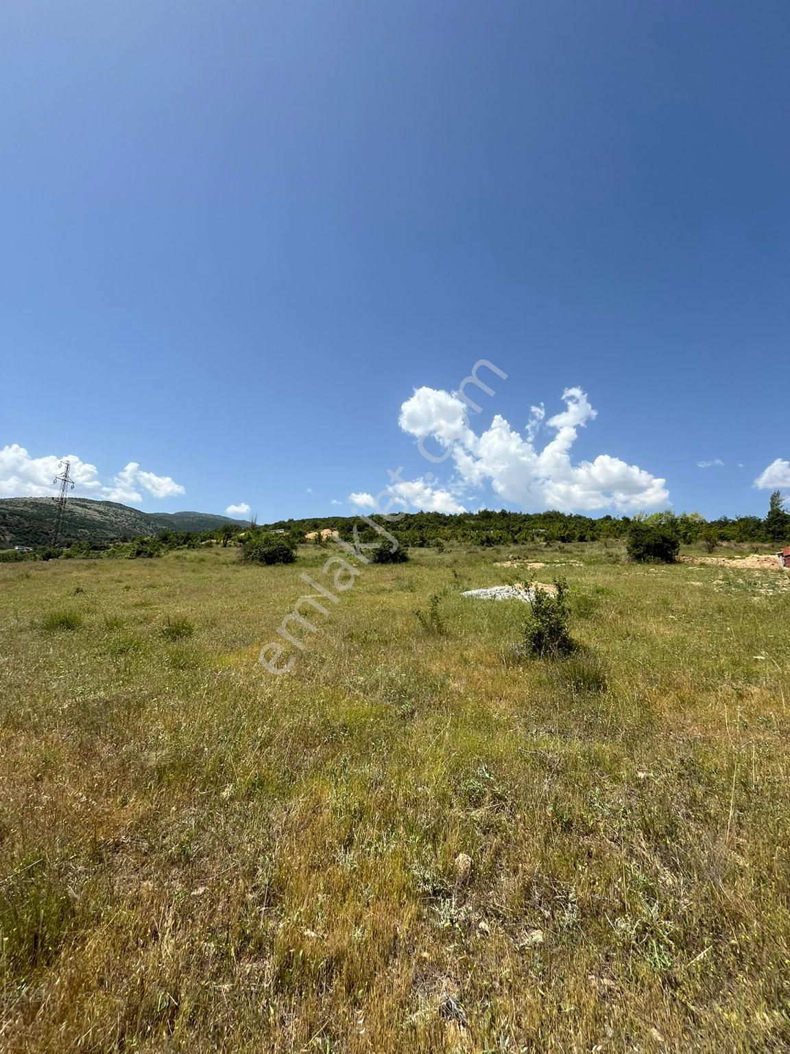 Akşehir Yeniköy Satılık Konut İmarlı Erden Emlaktan Satılık Doğa Harikası Villalık Arsa