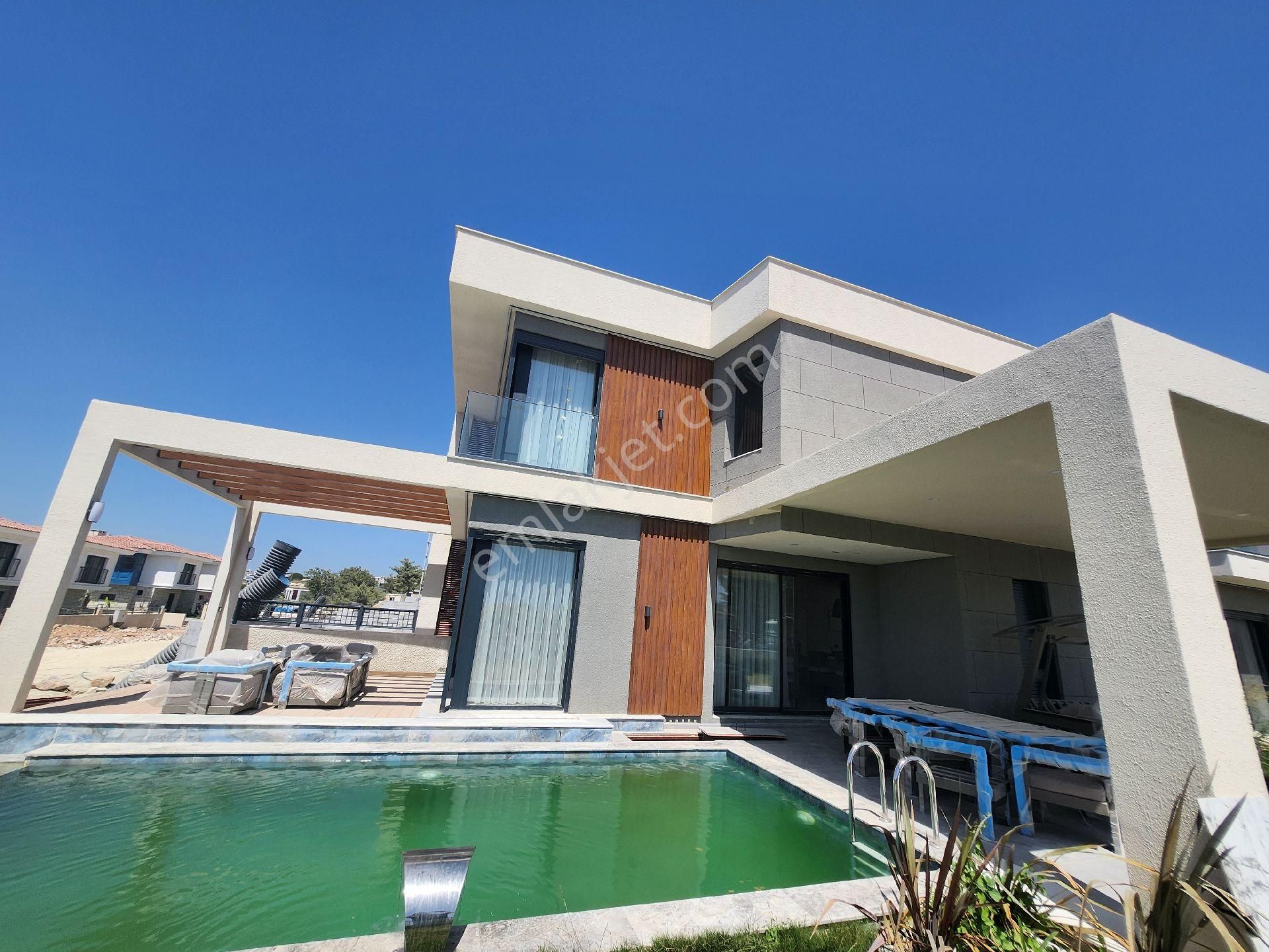 Kuşadası Karaova Satılık Villa Kuşadası nda ultra lüks hayalinizdeki villa