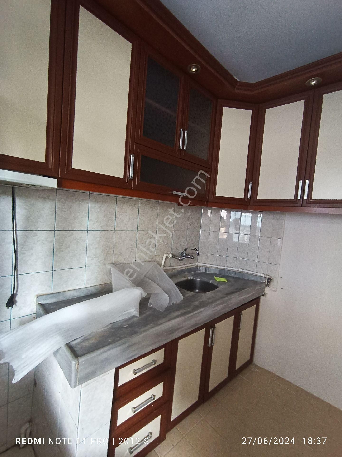 Arnavutköy Arnavutköy Merkez Kiralık Daire ARNAVUTKÖY MERKEZDE KİRALIK 2+1 DAİRE