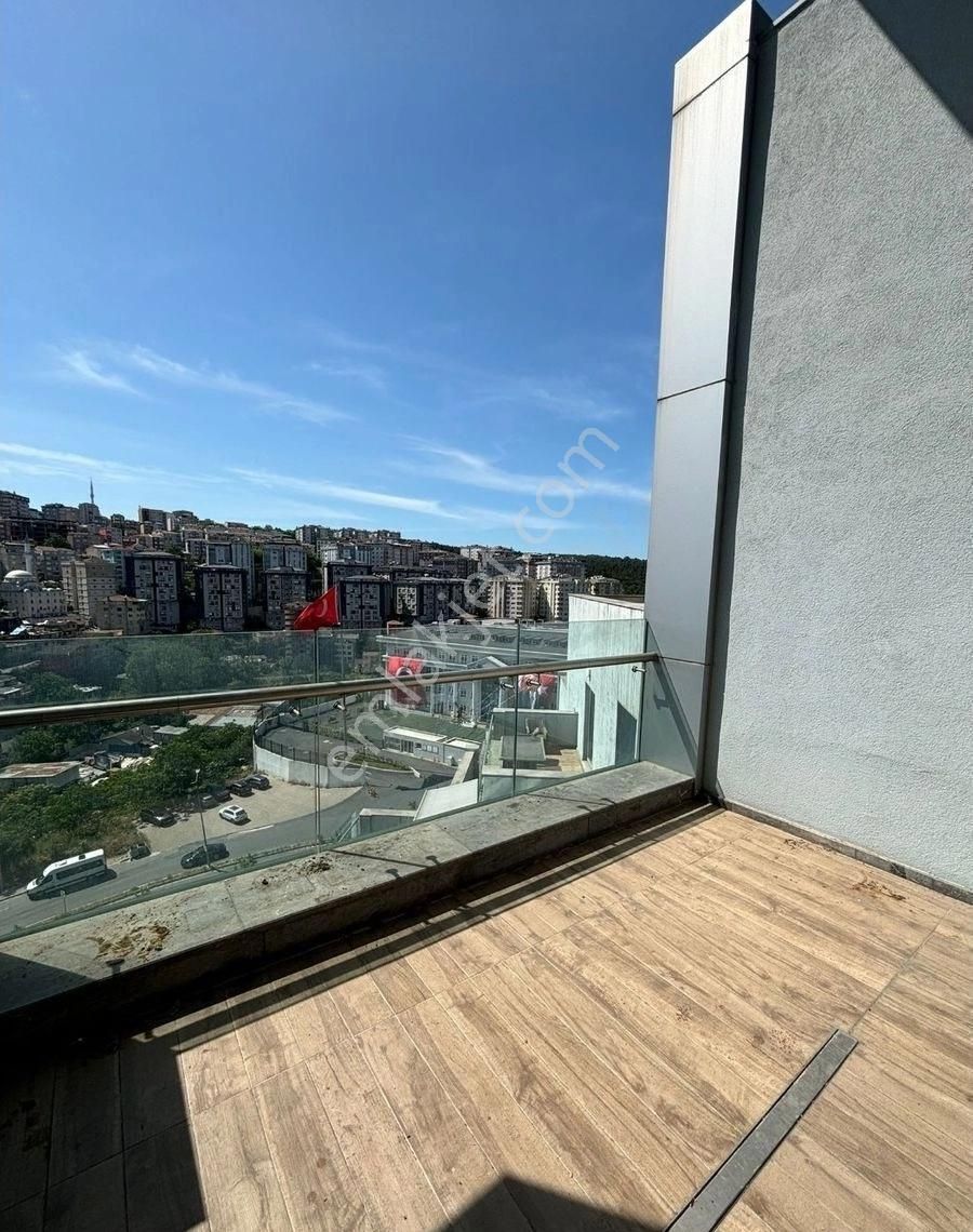 İstanbul Sarıyer Kiralık Ofis MASLAK 1453 RESIDENCE KİRALIK OFİS BOŞ 2 BÖLMELİ TERASLI