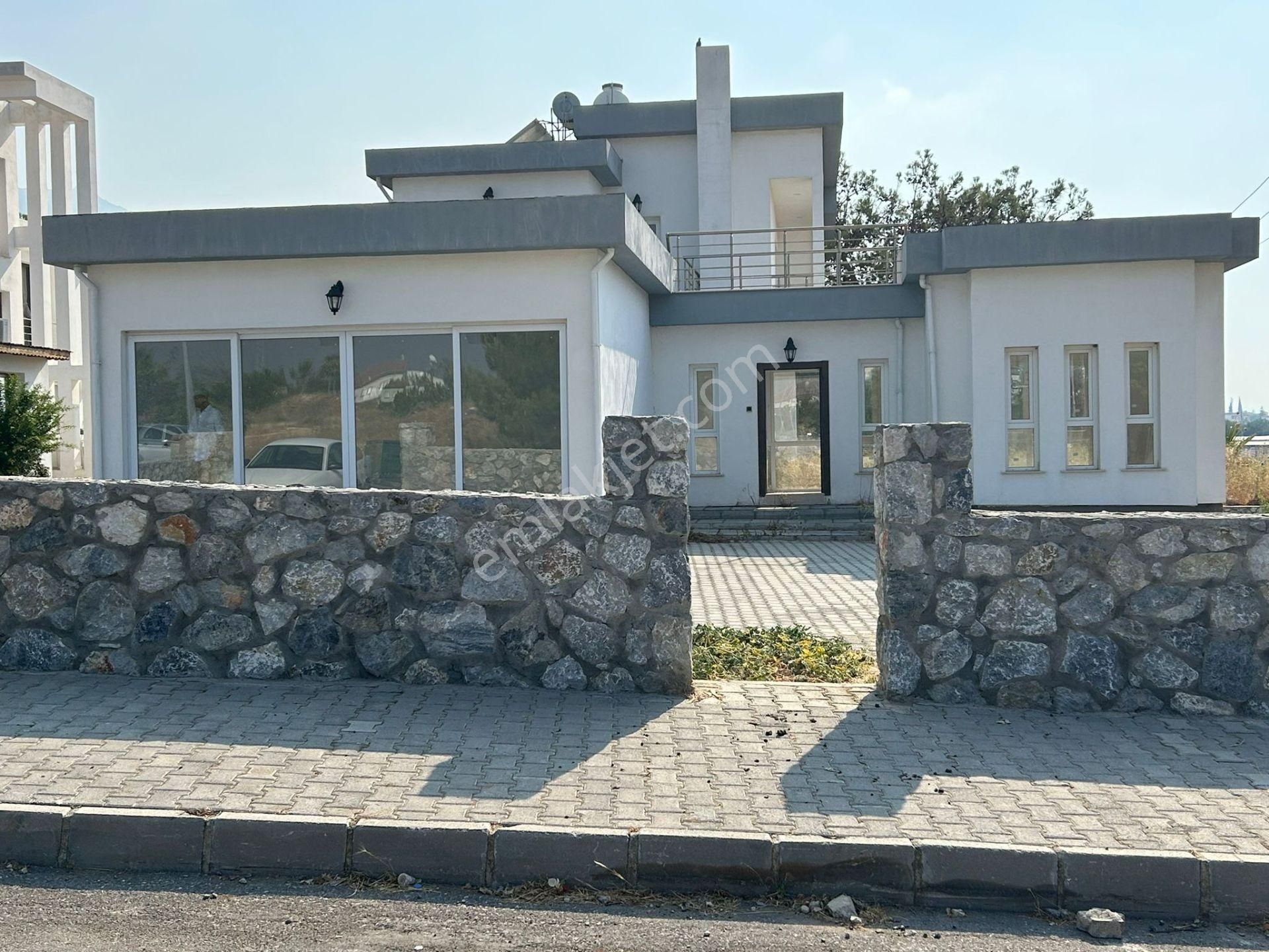 Girne Çatalköy Köyü Satılık Villa  Ozanköy' de Satılık 5+2 Çelik Konstrüksiyon Villa /5+2 Steel Construction Villa for Sale in Ozanköy