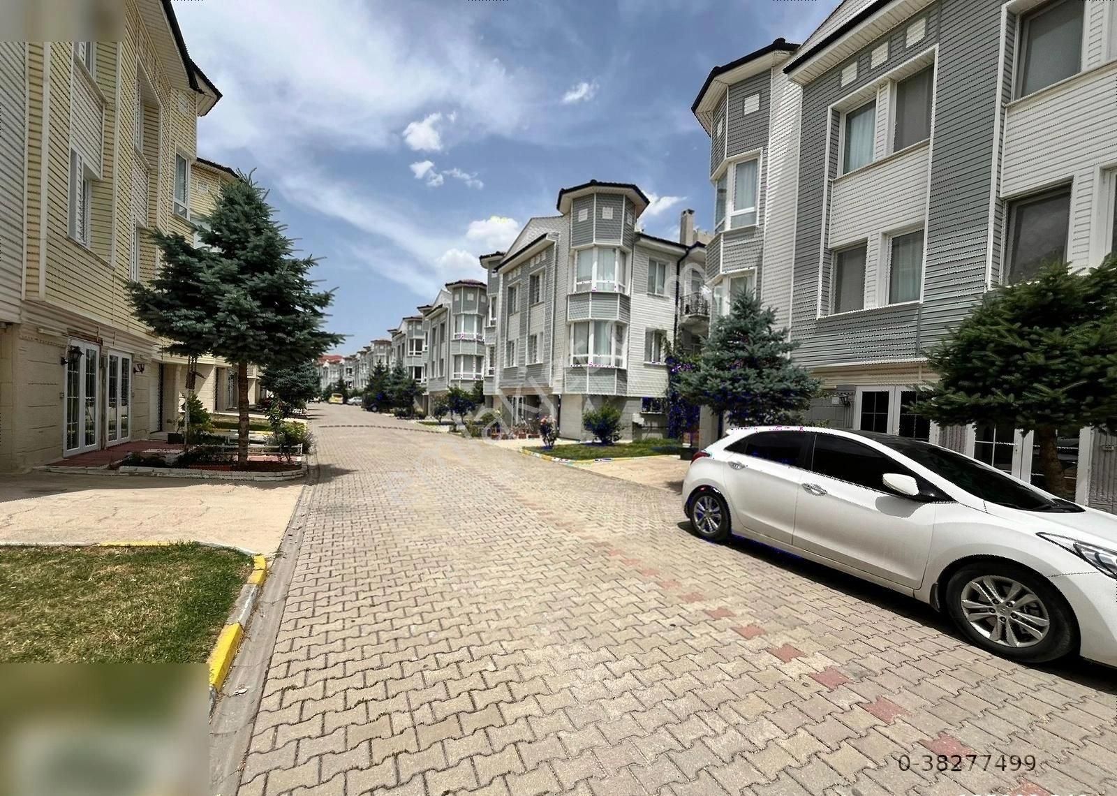 Odunpazarı Çankaya Satılık Villa DAĞ EMLAK// BEYZAKENT SİTESİ 4+1 TRİBLEKS GARAJLI VİLLA