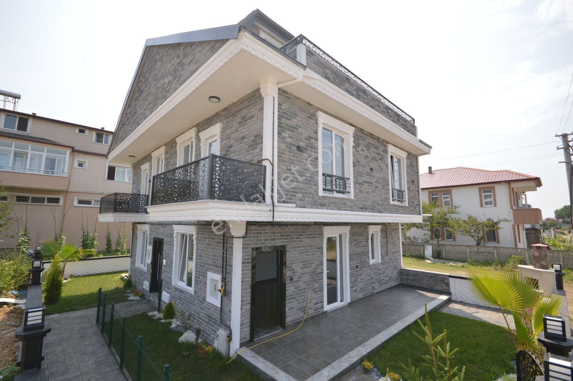 Kocaali Alandere Satılık Villa  sakarya kocaalide denize yakın satılık 4+1 lüks villa