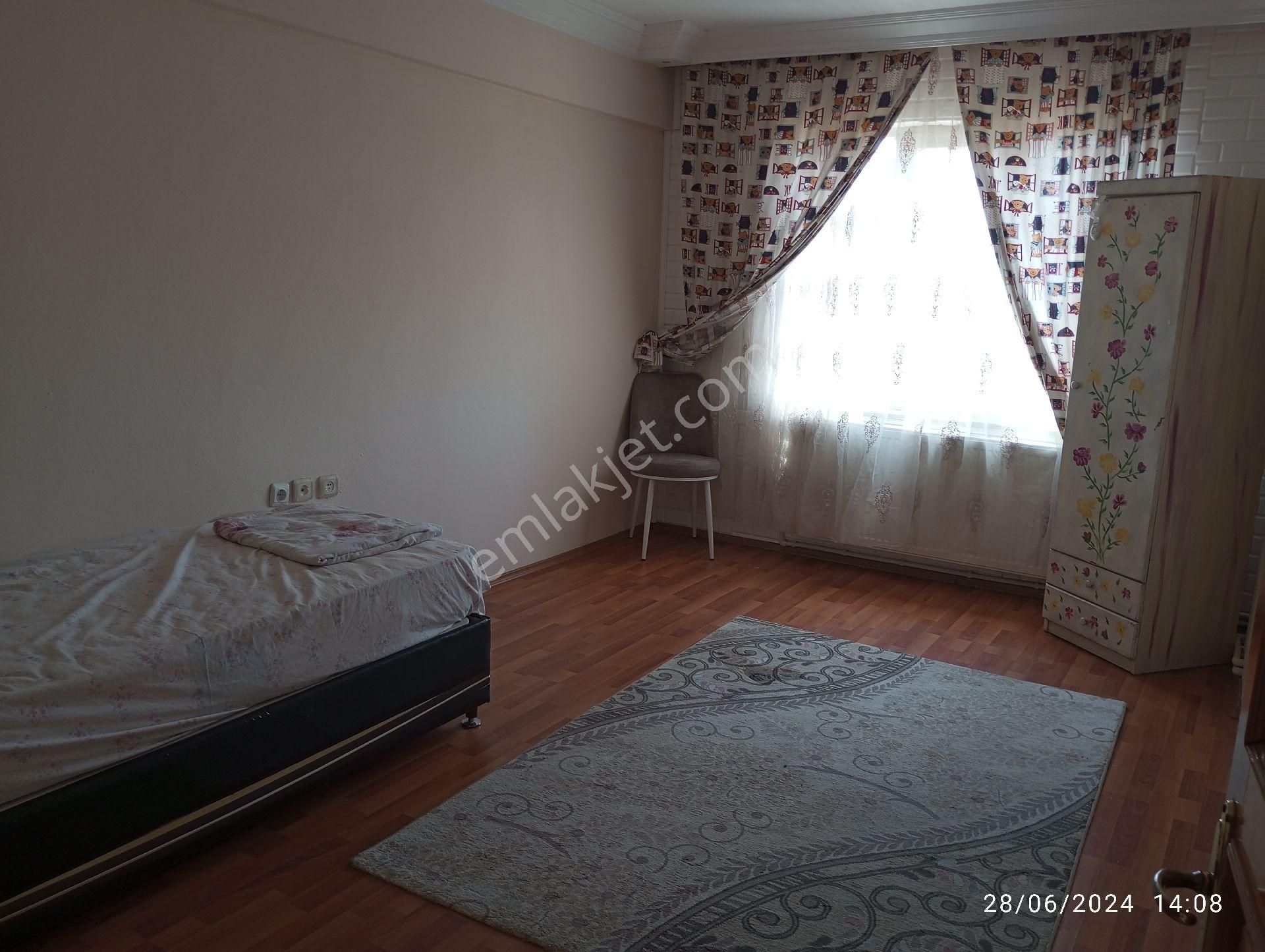 Gemlik Osmaniye Kiralık Daire gemlik osmaniye mah 3+1 125 m2  5.kat eşyalı kiralık daire