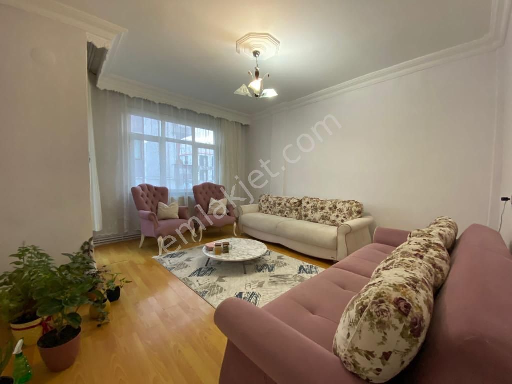 Gaziosmanpaşa Bağlarbaşı Satılık Daire  GAZİOSMANPAŞA BAĞLARBAŞI MAHALLESİNDE 2+1 / 80M2 / 2.KAT YATIRIMLIK SATILIK DAİRE 