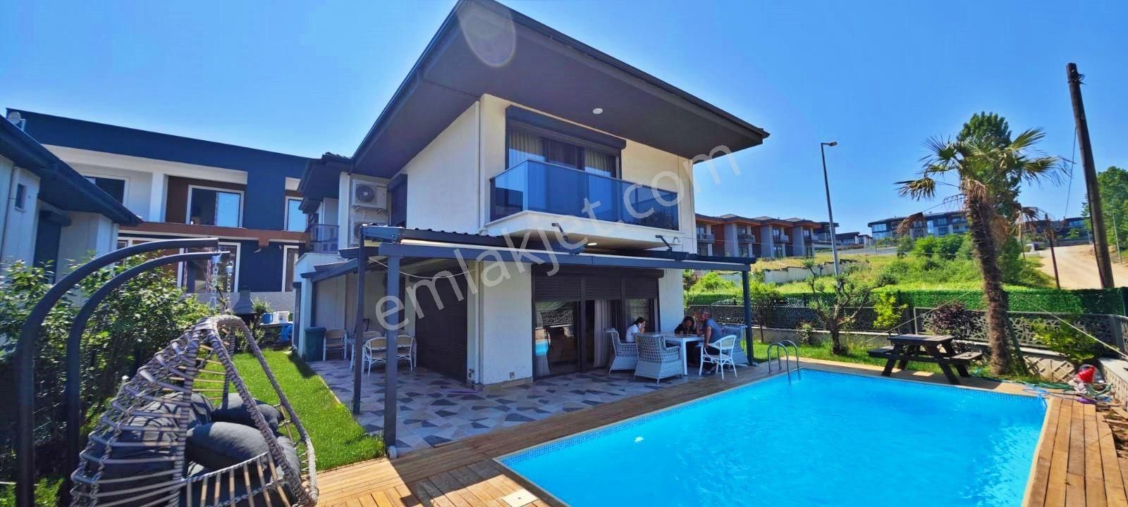 Nilüfer Gümüştepe Satılık Villa  GÜMÜŞTEPE’DE 4+2 HAVUZLU VİLLA / DİALOG CONCEPT 