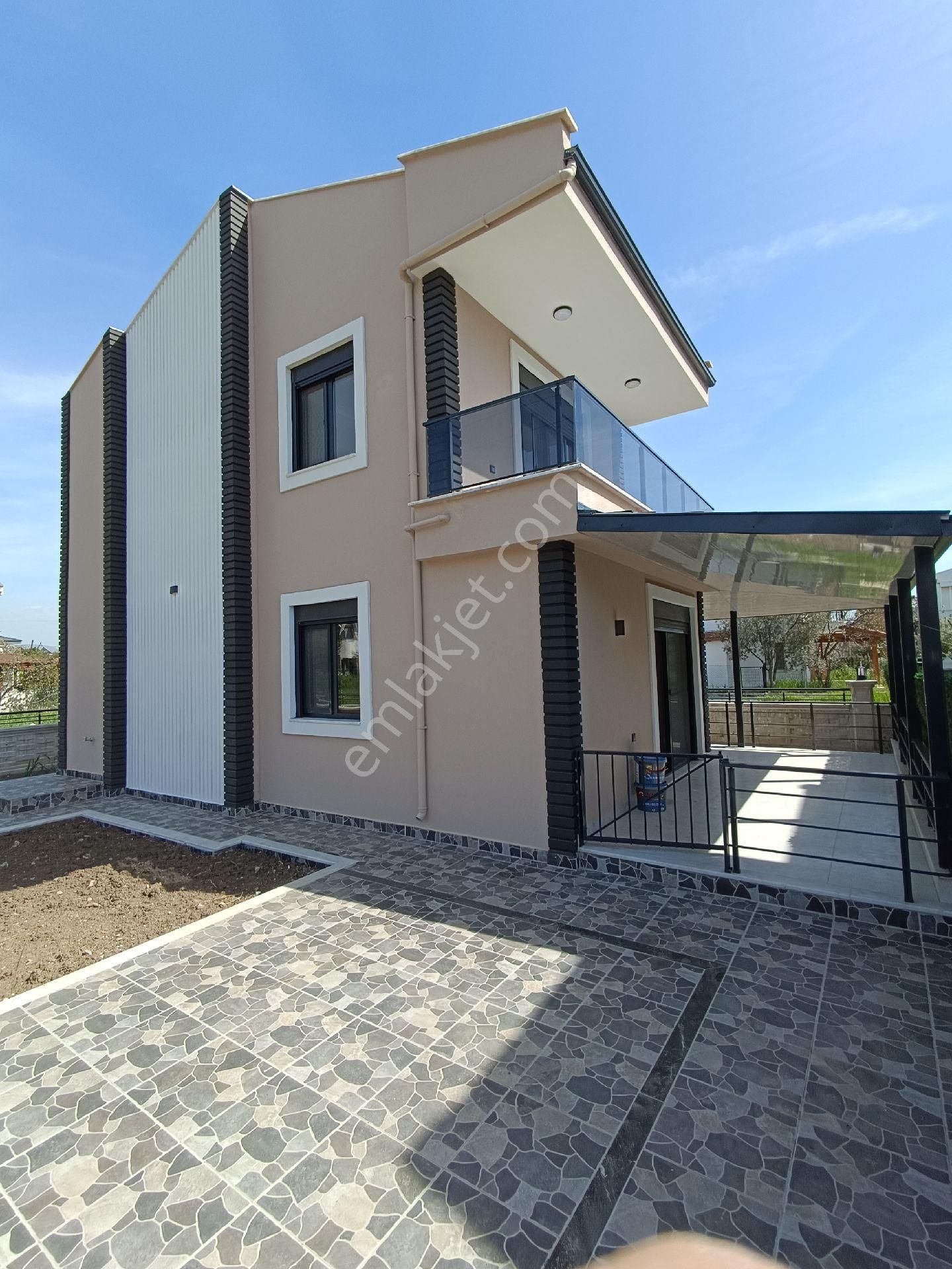 Ayvalık Altınova Satılık Villa AYVALIK ALTINOVADA KÖŞE KONUMLU MÜSTAKİL SIFIR VİLLA