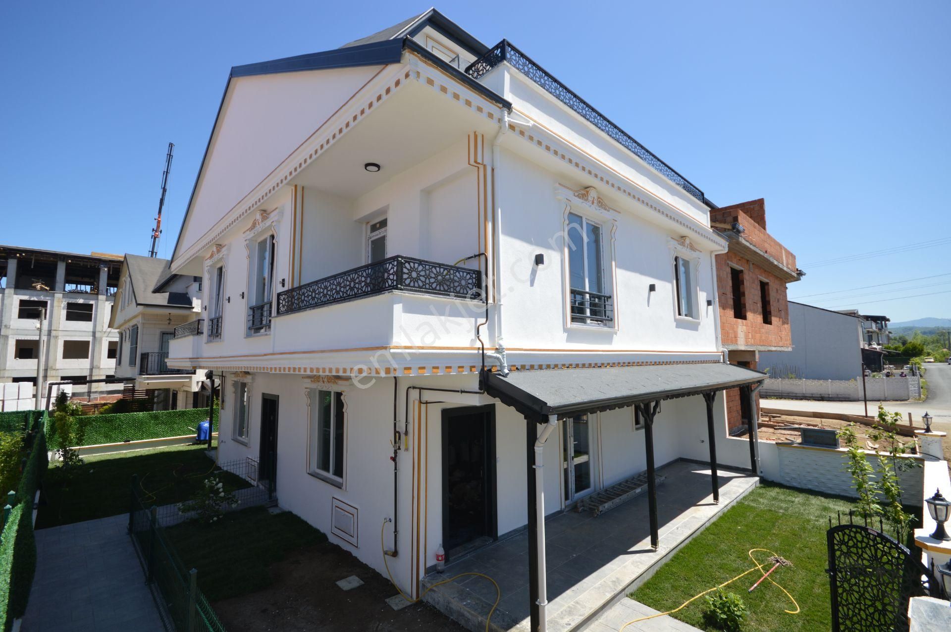 Kocaali Yalı Satılık Villa  SAKARYA KOCAALİ DE  MÜSTAKİL BAHÇELİ 4+1 SIFIR VİLLA