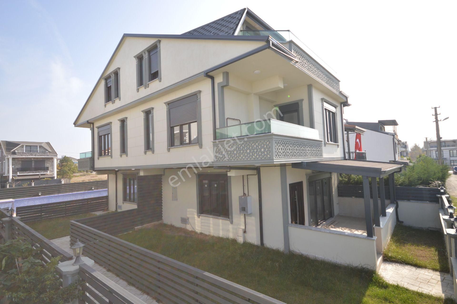 Kocaali Yalı Satılık Villa  SAKARYA KOCAALİ DE MÜSTAKİL BAHÇELİ 4+1 SIFIR VİLLA