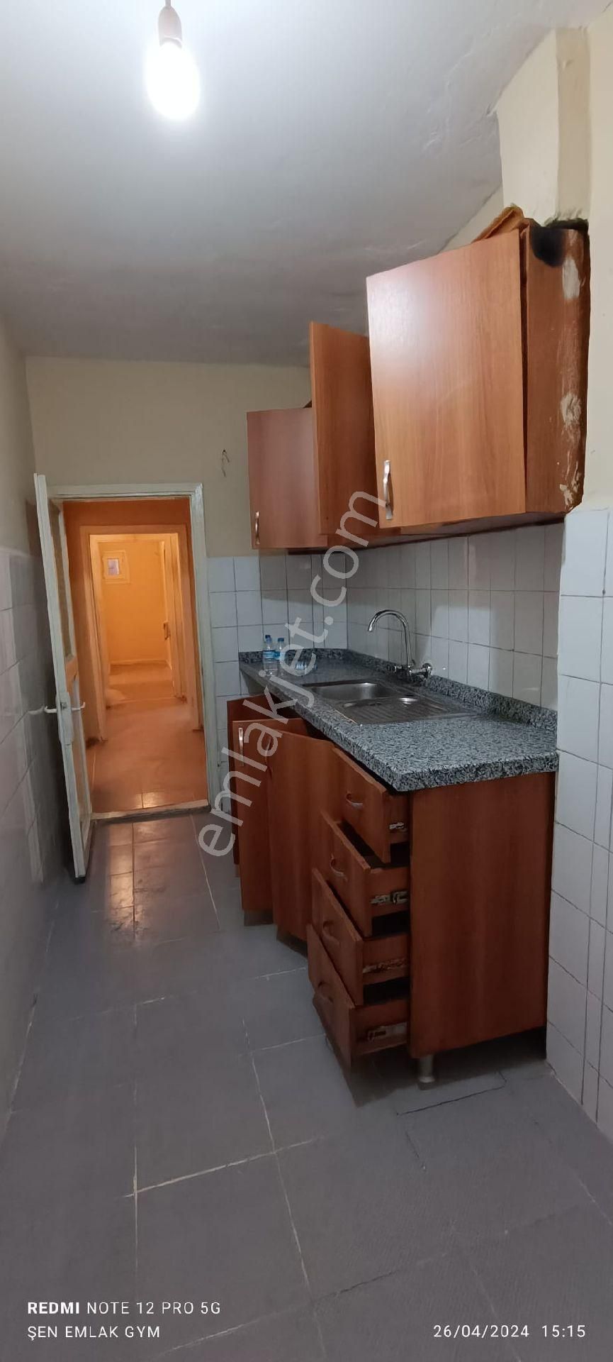 Esenler Fatih Kiralık Daire Esenler Fatih mahallesi 2+1 giriş kat 95 metrekare